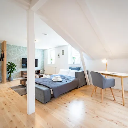 Apartment Dachgeschoss - Citynah *